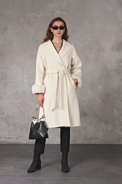 P Prilika Collection Kadın Kuşaklı Astarlı Kolu Sabit Kürklü Oversize Uzun Ka...