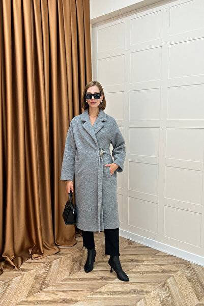 Stilife Yaren Premium Kumaş Broş Detay Kaban Gri