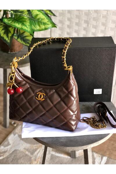 bag Shoulder bag with accessories