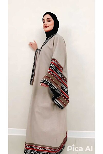 SNOOZYL Classic winter fur with an elegant design to provide you with warmth and comfort and add elegance to you