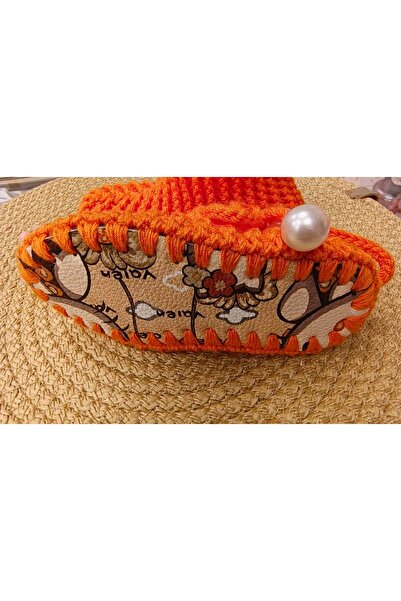 ki Pearl-Embellished Hand-Knitted Baby Booties |   Soft and Warm