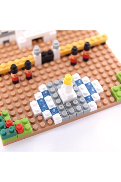 Kawada nanoblock NBH-104 Buckingham Palace Mini Building Block 3D Puzzle - 310 Pieces