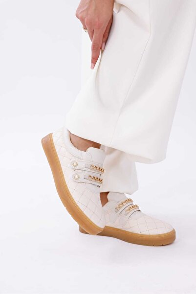 RASEAL SHOES Kadın Sneaker Rahat Altın Renkli Zincir ve İnci Detaylı Cırtlı Spor Ayakkabı