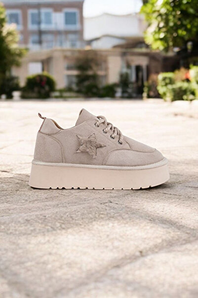 Lideral Γυναικεία χειμερινά αθλητικά παπούτσια με χοντρή σόλα με κορδόνια με λεπτομέρεια αστεριού