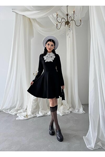 Mostpera Uzun Kollu Leye Dantel Detaylı Atlas Elbise