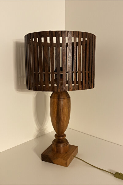 Misu design 100% خشب الجوز |   أباجورة مصنوعة يدويًا |   تصميم خاص |   تمثال خروف مصنوع يدويًا من خشب الجوز