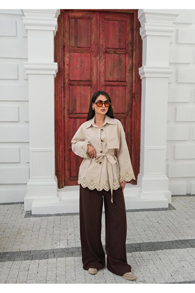 Elenova Nakış Detaylı Krem Ceket