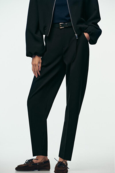 Açelya Okcu Premium Vento Mid-Waist Short-Leg Lycra Pants