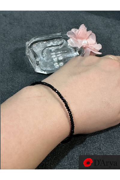 Darya Dd571 Black Crystal Glass Beaded Bracelet