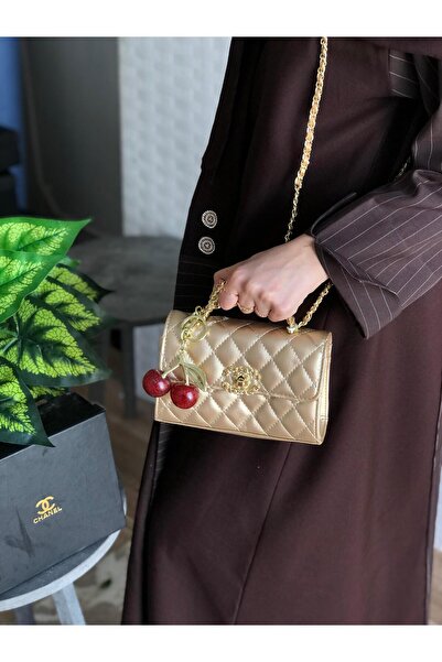 GGGG Shoulder bag with accessories