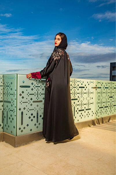 EMOND Abaya with hand embroidery in French silk