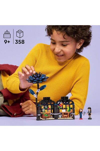 LEGO 76784 Black Dahlia Flower (Wednesday)