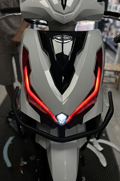 Banxtre ملصق فيلم أمامي باللون الأحمر لـ RKS VRS 125 (يمين ويسار)