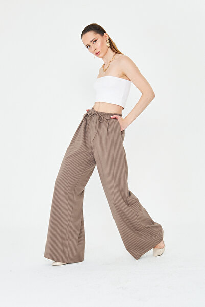 LA PANTE Wide Leg Trousers with Elastic Waist and Laces