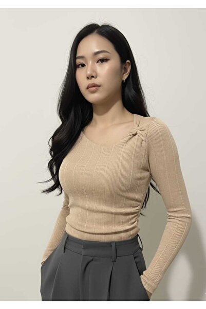 ns nirvana secret Yeni Ürün Yan Büzgülü Omuz Fiyonklu Burgu Kumaş Bluz