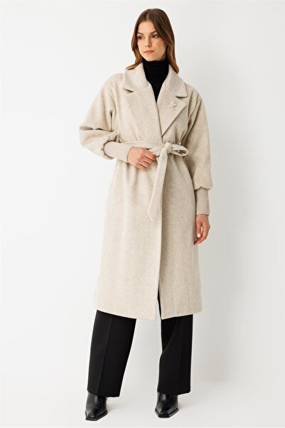 Esswaap Broş Detaylı Ribana Kollu Kaban Taş