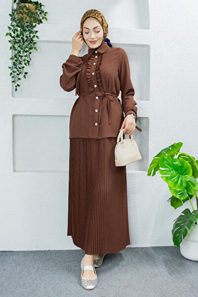 Tesettür Diyarı Φούστα πουκάμισο από ύφασμα κρεπ με βολάν και σετ χιτζάμπ - Καφέ