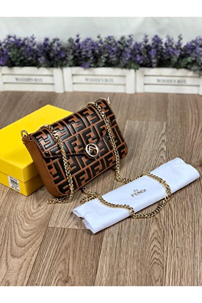 bag Shoulder bag with accessories