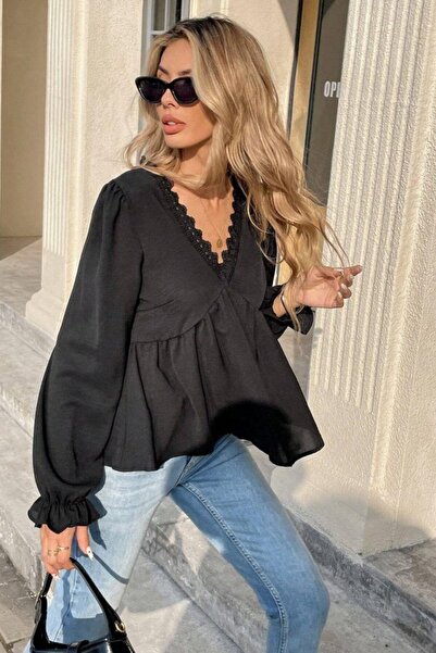 Mossta V-Neck Lace Aerobin Blouse - Black