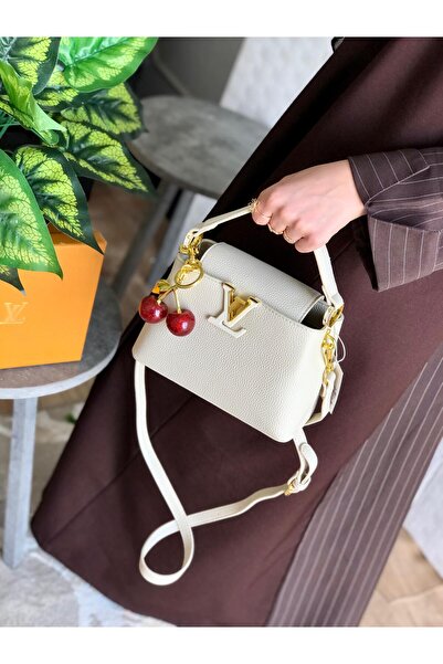 GGGG Shoulder bag with accessories