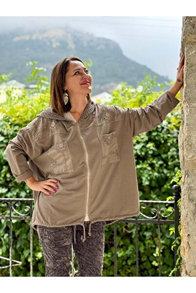 Punta Otantik YG11344 سترة إيطالية مطرزة بالترتر مع قلنسوة من فرو المنك