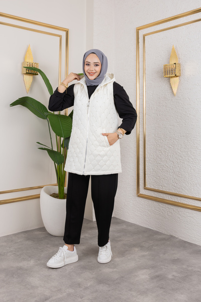 Elif Artar Quilted Vest White