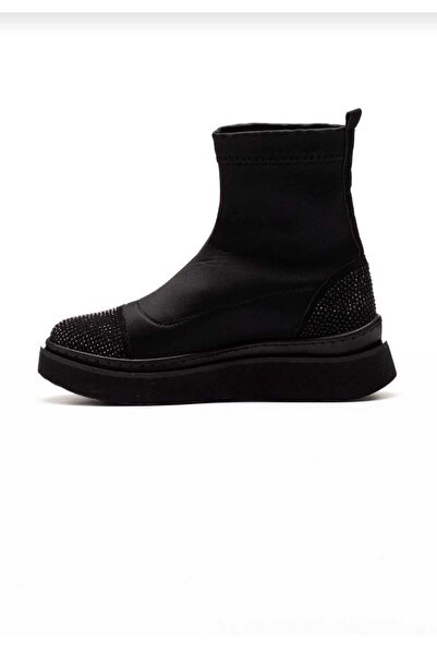 Marka Siyah Taşlı Çorap Bot