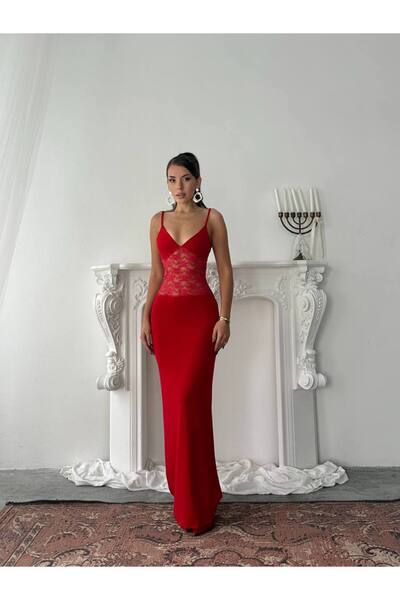 Justin فستان نسائي طويل أحمر اللون بتفاصيل دانتيل وحزام ومشبك إغلاق يلتف حول ...