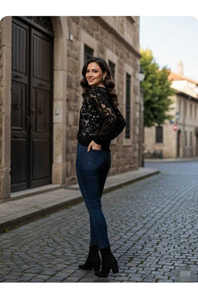 aytenli V-Neck Embossed Ethnic Motif Figured Transparent Crisp Blouse with Tiny Collar Accessories