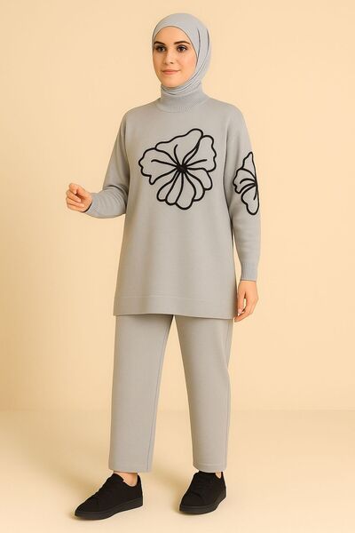 MAY MARA Двукомпонентен комплект от блуза и панталони с флорални апликации