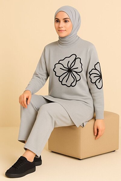 MAY MARA Двукомпонентен комплект от блуза и панталони с флорални апликации