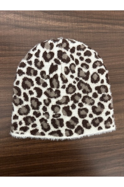 Butik Kadın Yumuşacık Leopar desenli Akrilik Kumaş Saçaklı Tüylü Bere – Sıcak Tutucu Kışlık Şapka