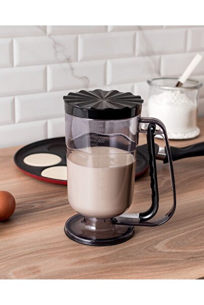 Madame Coco Lerond Dough Dispenser - Black
