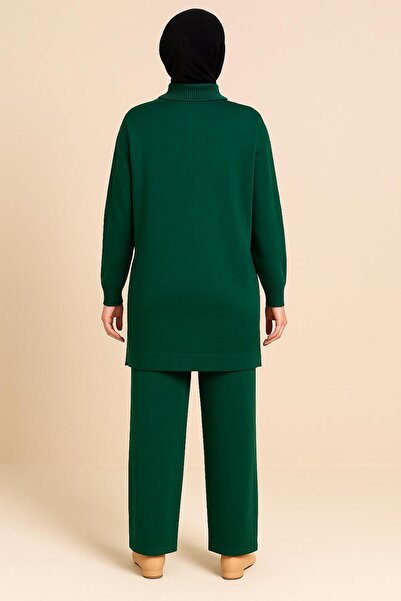 MAY MARA Двукомпонентен комплект от блуза и панталони с флорални апликации