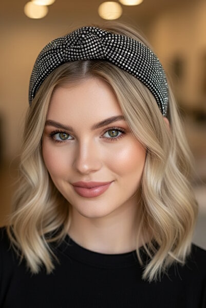 CAŞ DEKORASYON Black Color Stone Crown