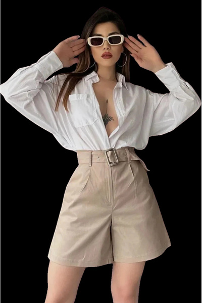 Combin شورت موم مريح بقصة واسعة مع حزام - كريمي