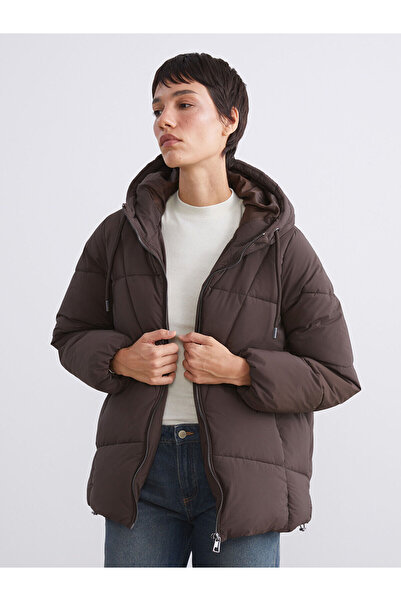 LC Waikiki LCW Vision Kahverengi Kapüşonlu Oversize Kadın Şişme Mont W5BD80Z8