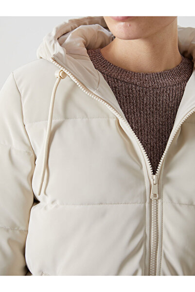 LC Waikiki Lcwaikiki Classic Ekru Hooded Women's Leather-Look Coat W5Bl99Z8