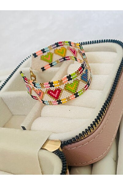 By Selen Suyolcu Miyuki Heart Bracelet