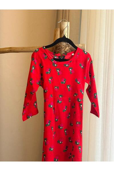 outline Red children's shawl dress