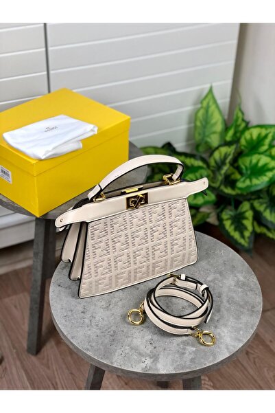 bag Shoulder bag with accessories