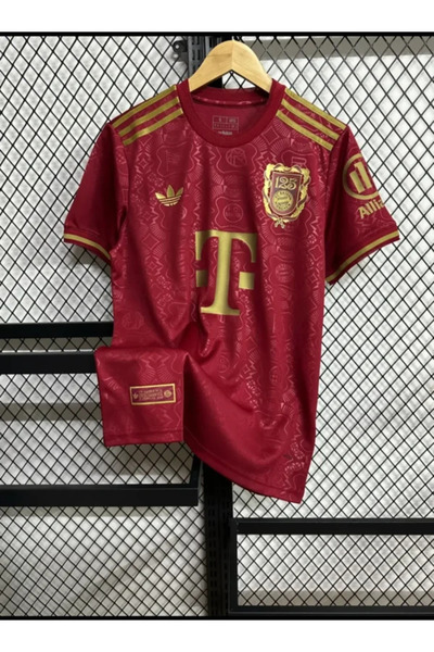 LEOO Bayern Munich's Historical Players 2025-2026