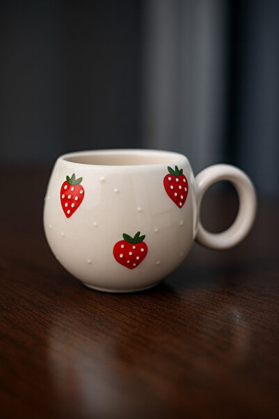 Arsila Home Çilek Desenli El Yapımı Fincan