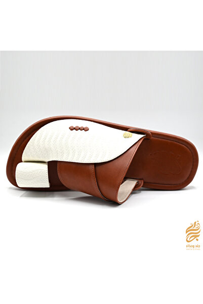 Leather & shoea Distinctive and modern oriental shoes for a bold look