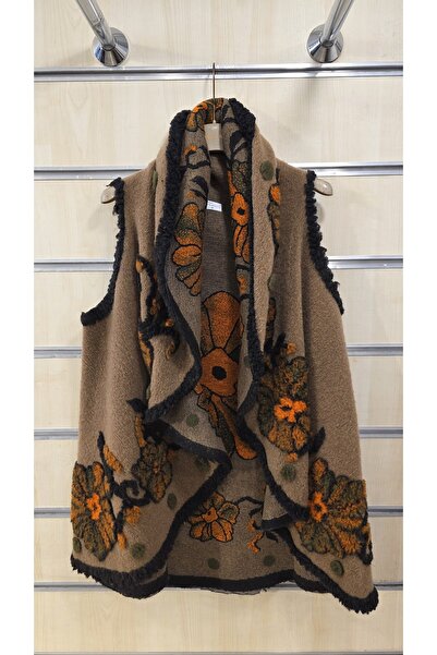 Park Moda Фетровий жилет з рельєфним квітковим візерунком