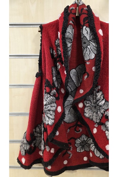 Park Moda Felt Vest Floral Embossed