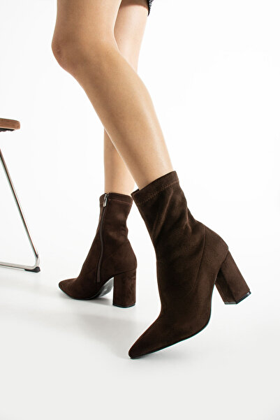 nuvilo kahve suet streç 8.5 cm kalın topuklu sivri burun fermuarlı kadın botu