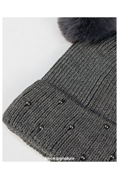 PIECE SIGNATURE Winter Beanie with Pom Pom for Women and Teens