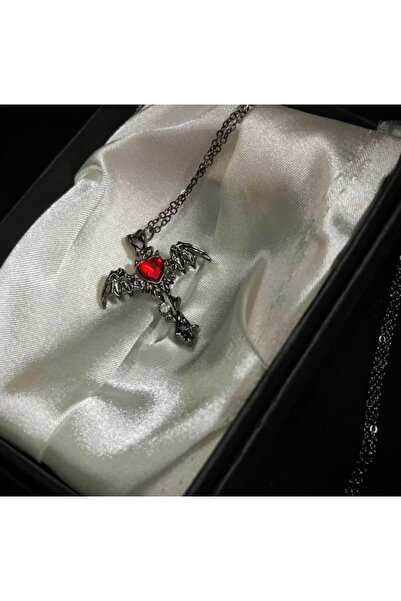 DÜKKAN DESİGN KALP TAŞLI YARASA KANATLI GOTİK HAÇ KOLYE