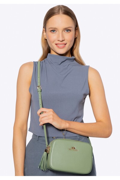 Wittchen Geantă de damă tip box messenger din piele cu ciucure, fistic, fisti...